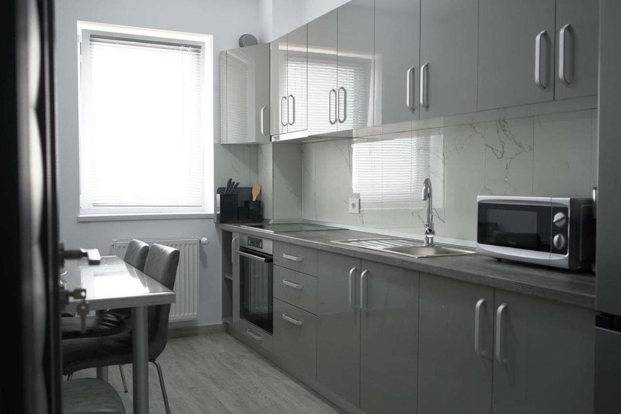 Peace House Apartment Oradea Ngoại thất bức ảnh