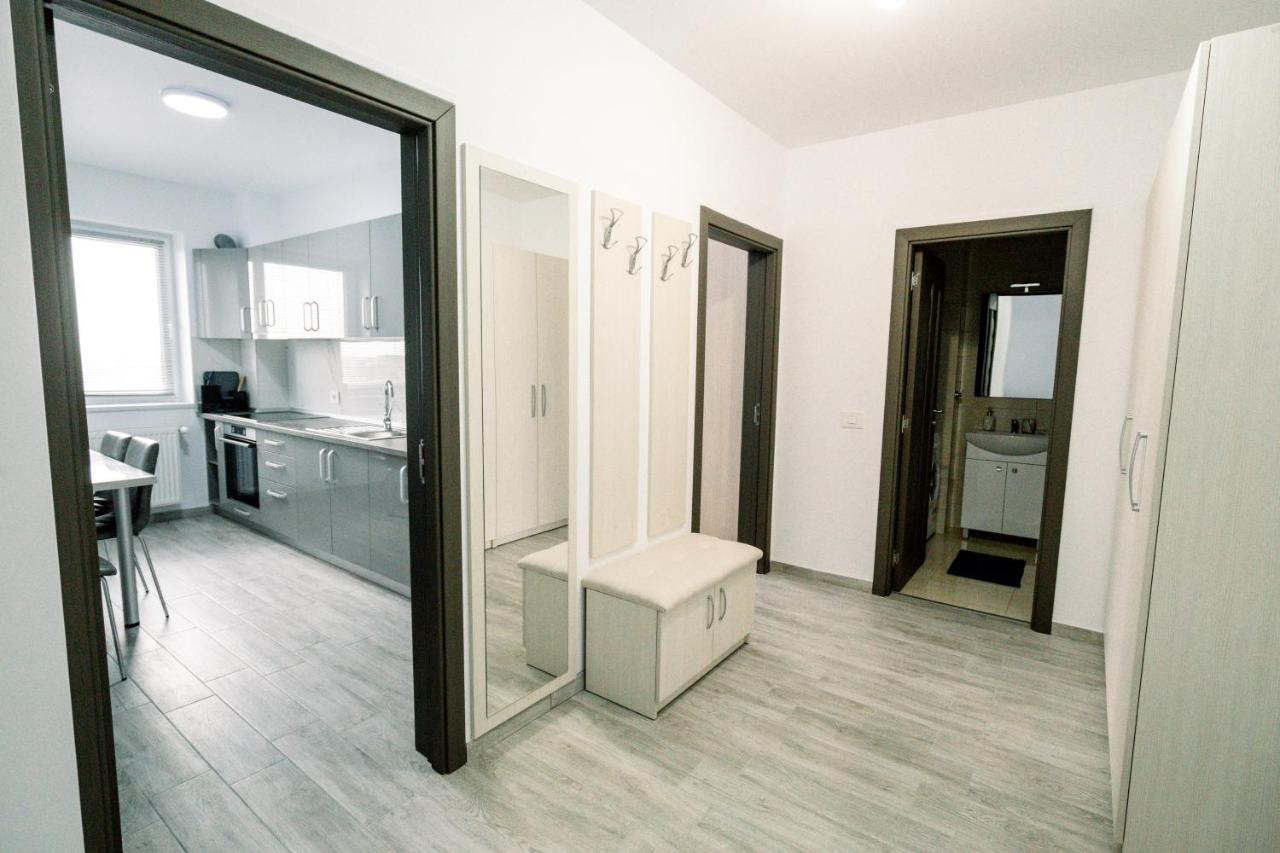 Peace House Apartment Oradea Ngoại thất bức ảnh