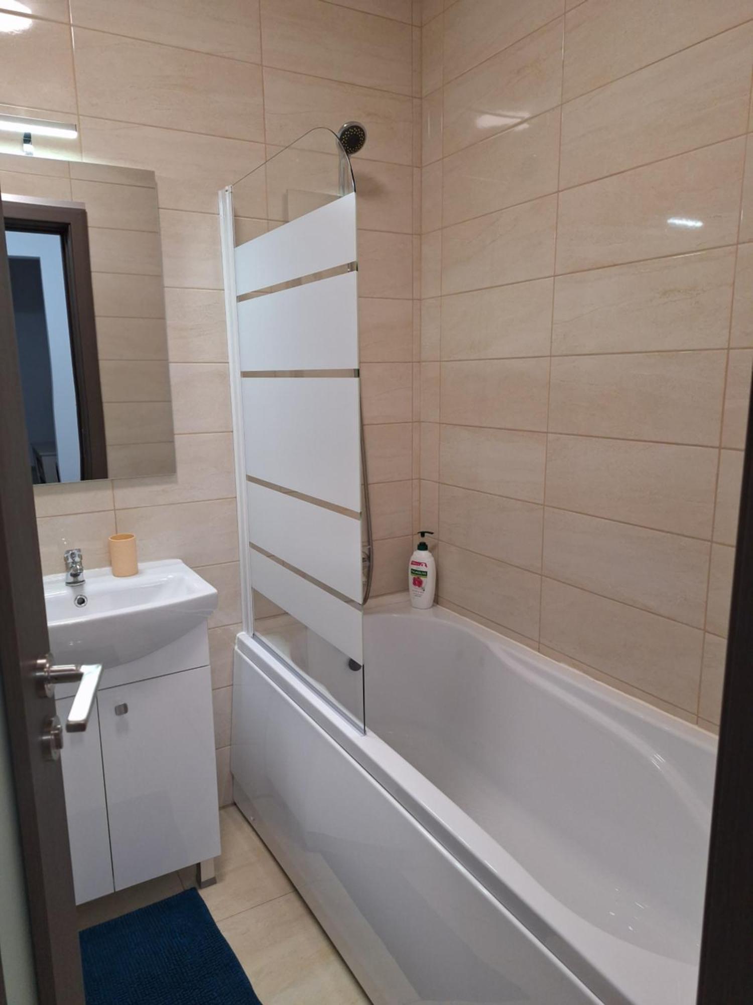 Peace House Apartment Oradea Ngoại thất bức ảnh